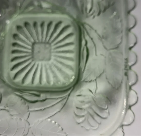 Crown Crystal Green Depression Glass Rose Sunburst Square Trinket Dish Tray - Picture 9 of 10